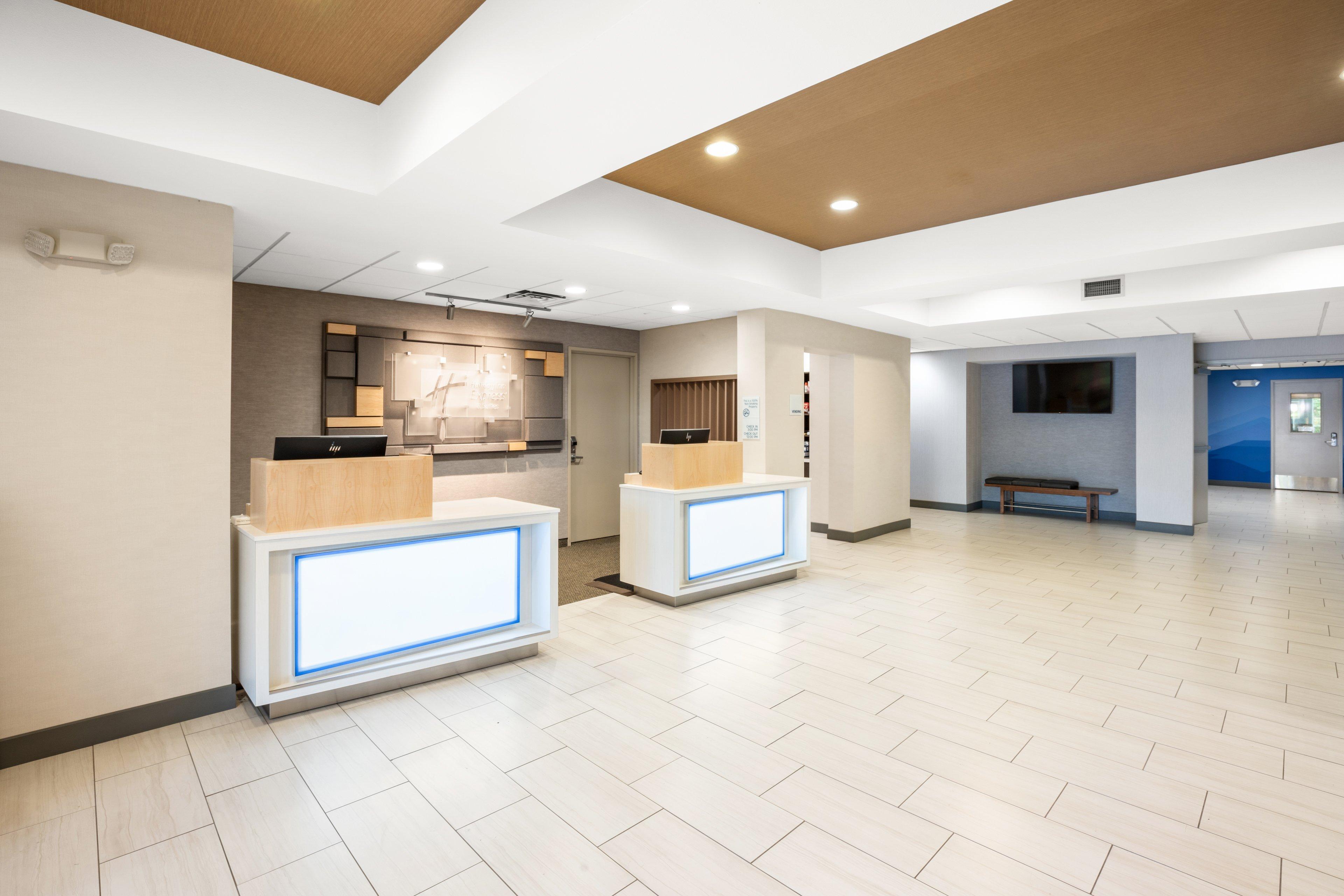 Holiday Inn Express Hotel & Suites Marysville By Ihg Exterior photo